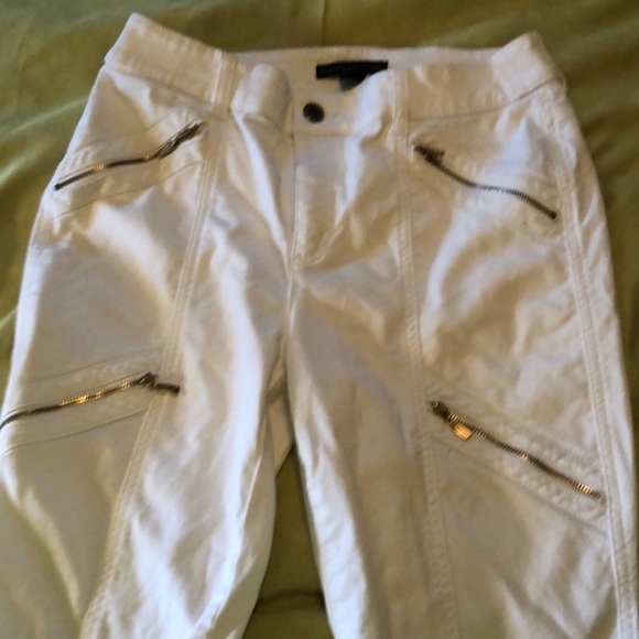 Chico’s Black Label white jeans/gold zippers on pockets in back/front size .05 - Picture 3 of 15